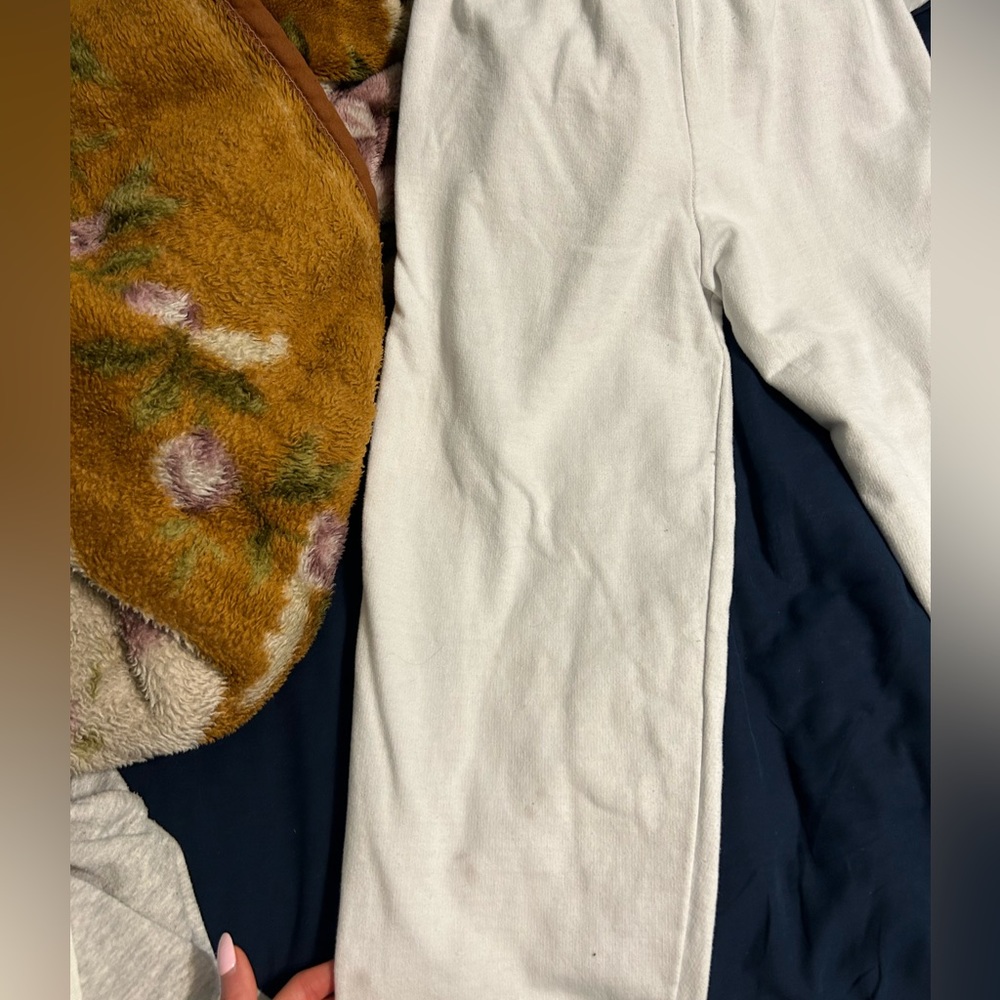 PLT sweatpants - Picture 3 of 4